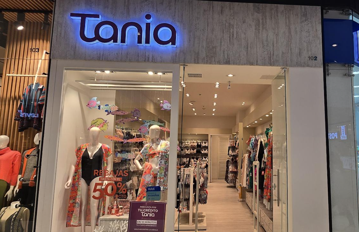 Tania tienda de ropa sale