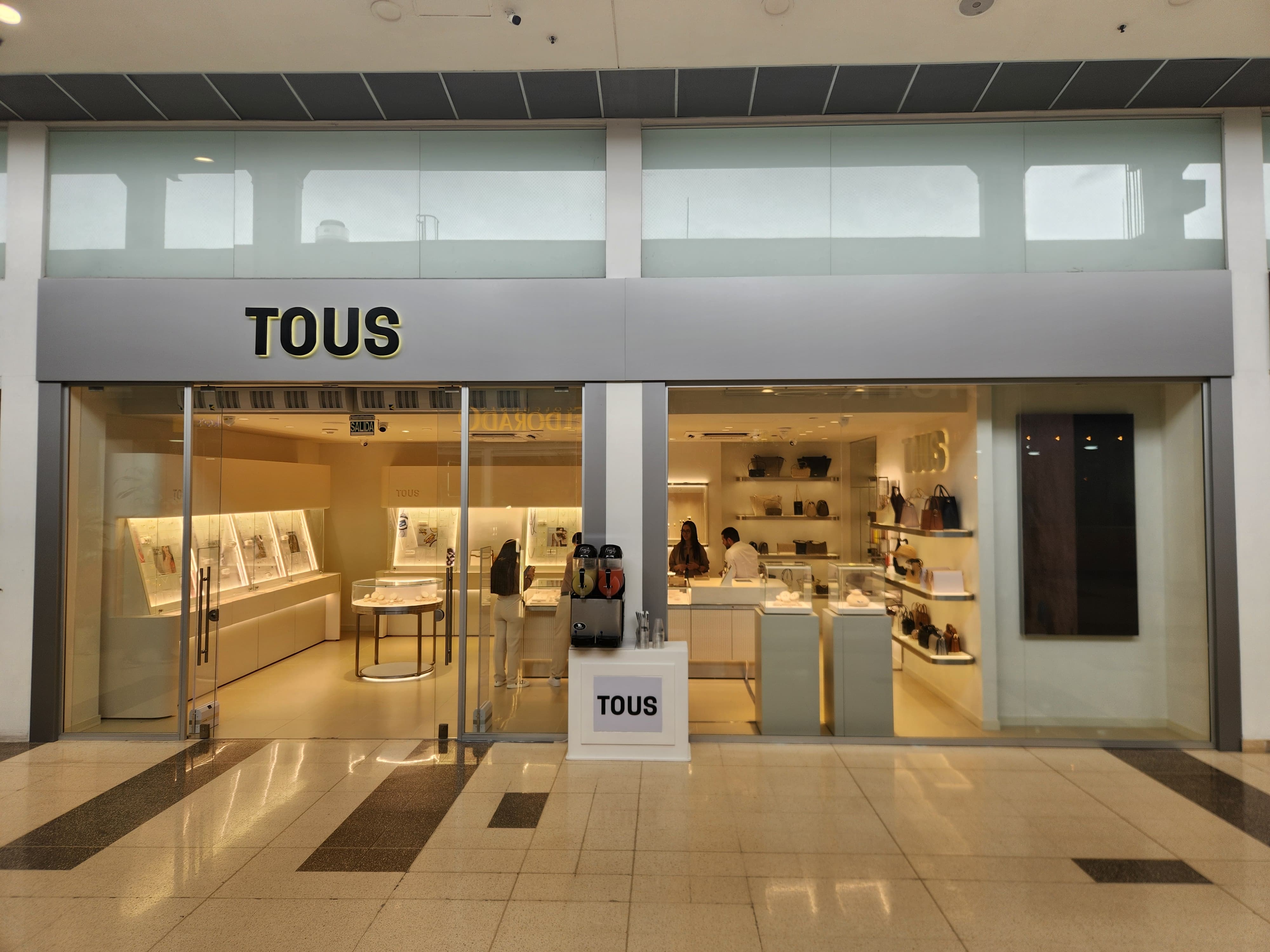 TOUS